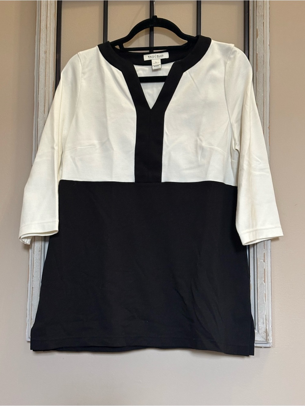 White House Black Market Colorblock V-Neck 3/4 Sleeve Top Size L